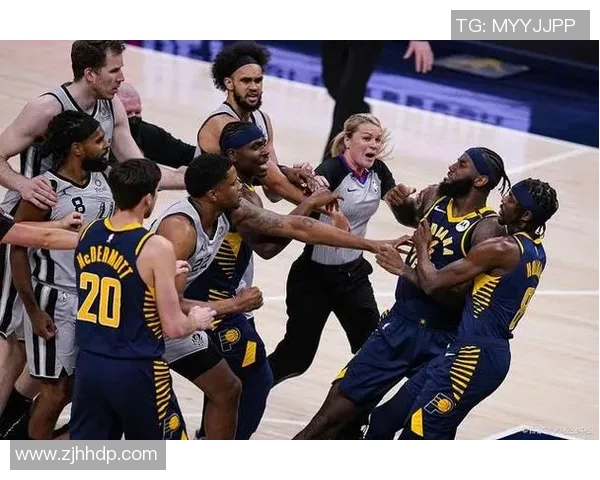 深入探讨杭州篮球队比赛经验的优势与不足对比分析 深入探讨杭州篮球队比赛经验的优势与不足对比分析